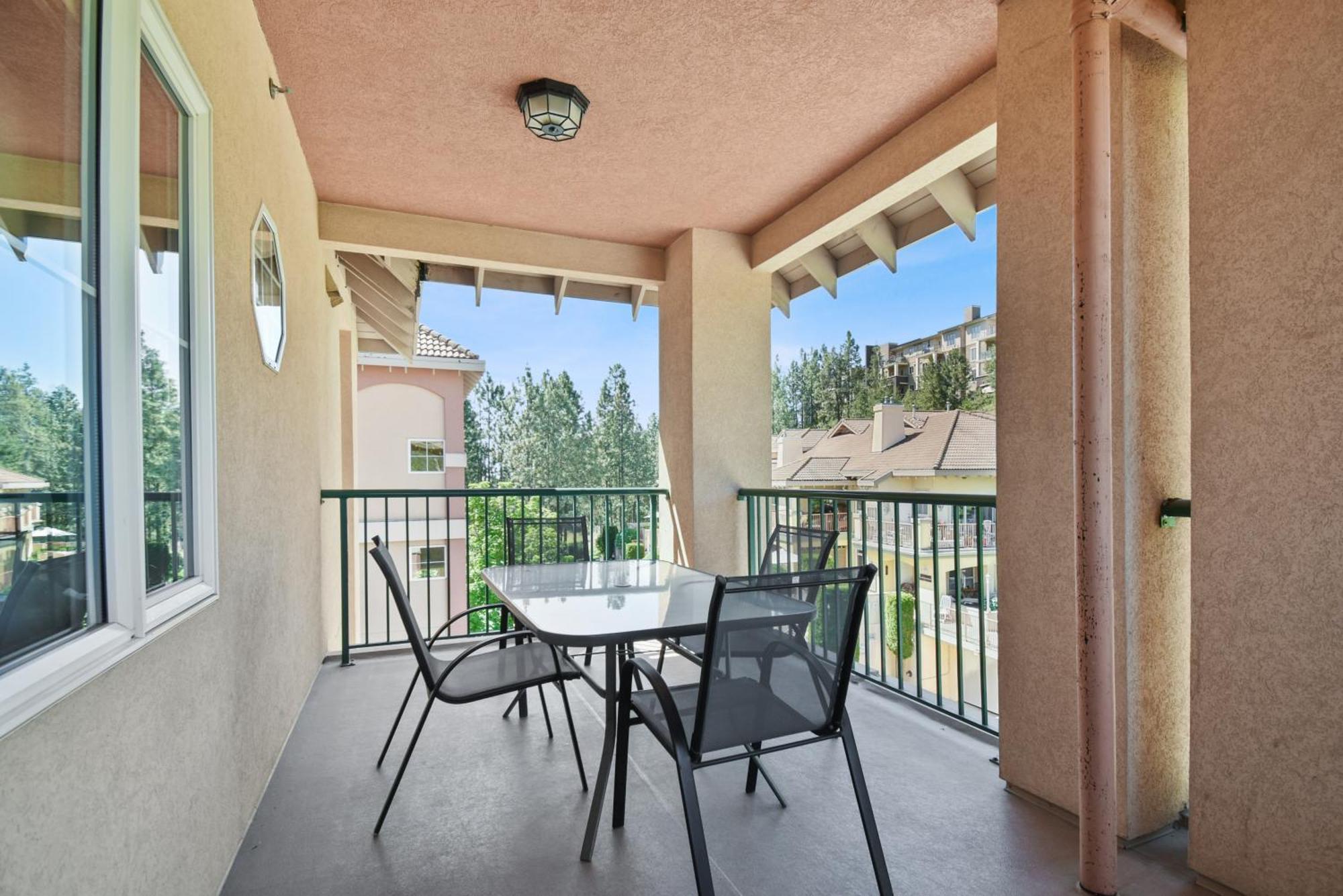 Borgata Lodge Resort Kelowna Eksteriør bilde