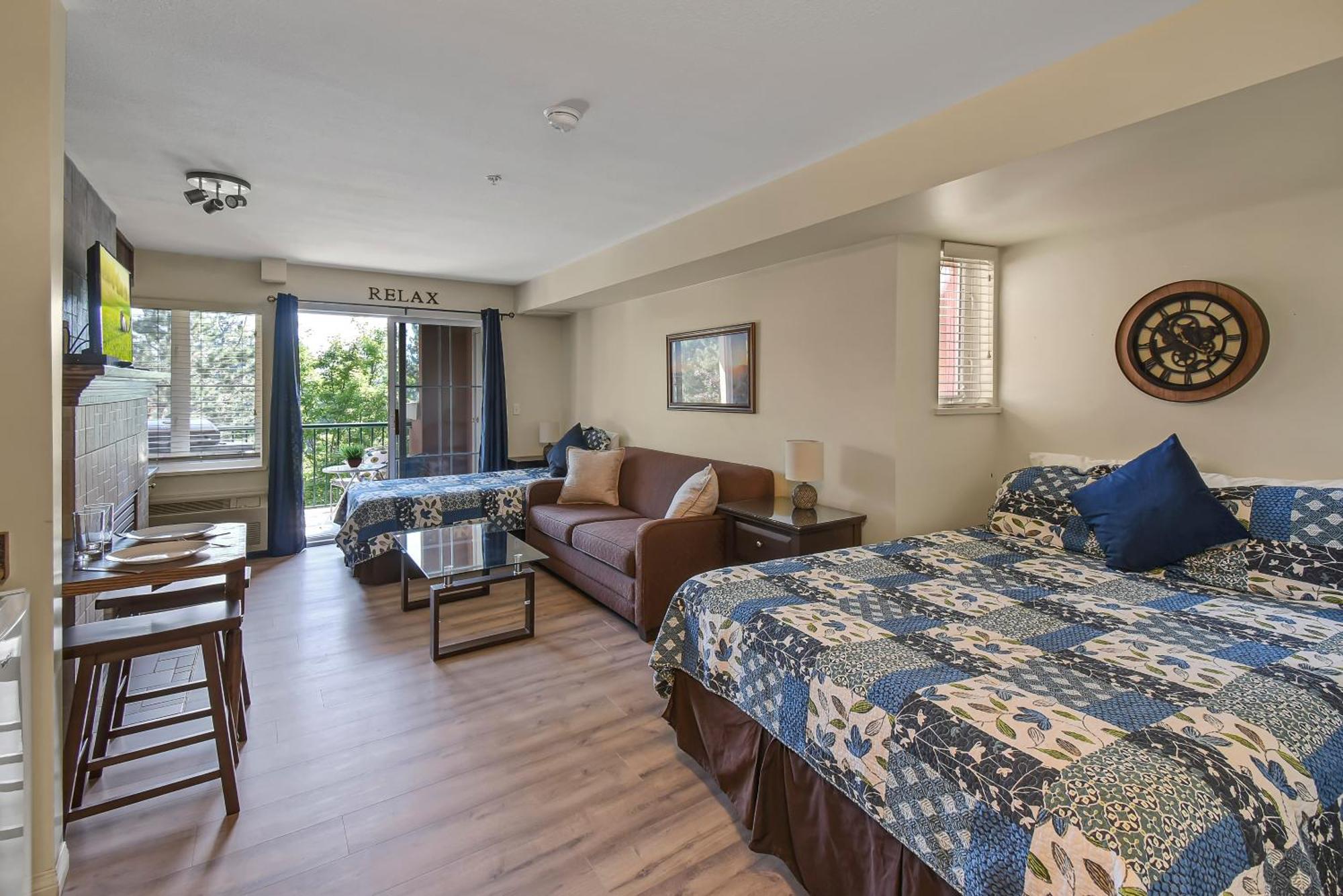 Borgata Lodge Resort Kelowna Eksteriør bilde